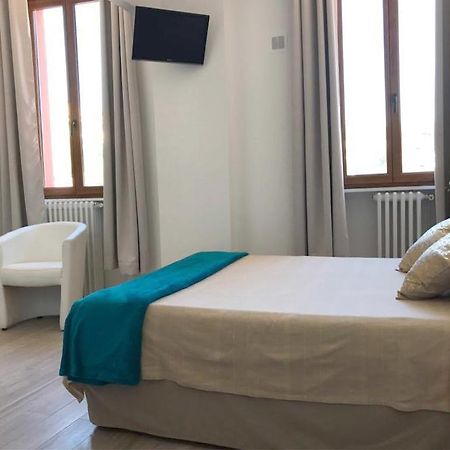 Hotel Du Soleil Hyères Dış mekan fotoğraf